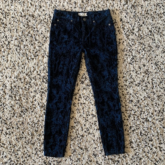 Free People Pants - Free People Textured Pants Blue Black Boho Straight Leg Stretch Women’s Size 25
